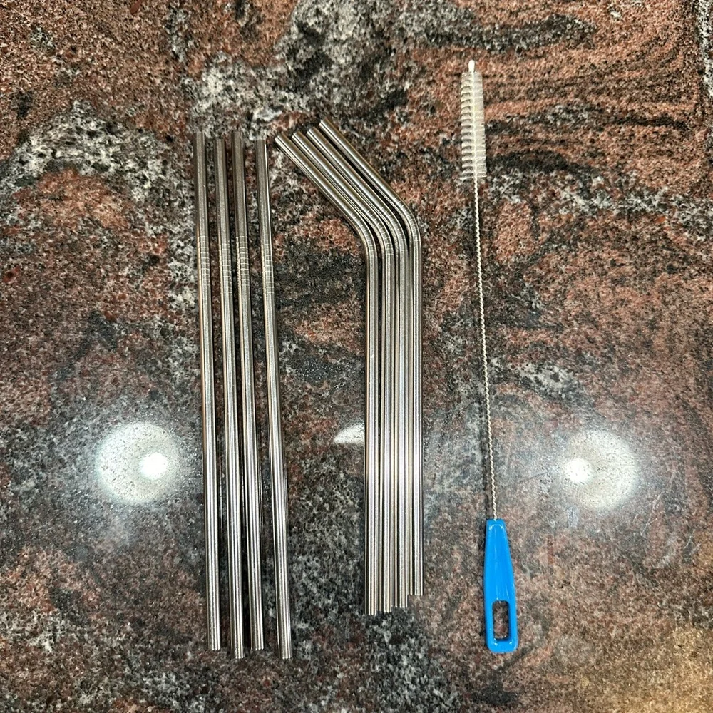 Set of 8 reusable metal straws
